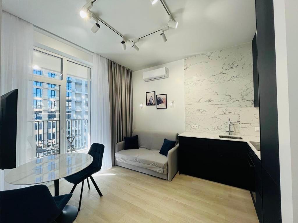 Modern Apartment In The Old Town Киев Экстерьер фото